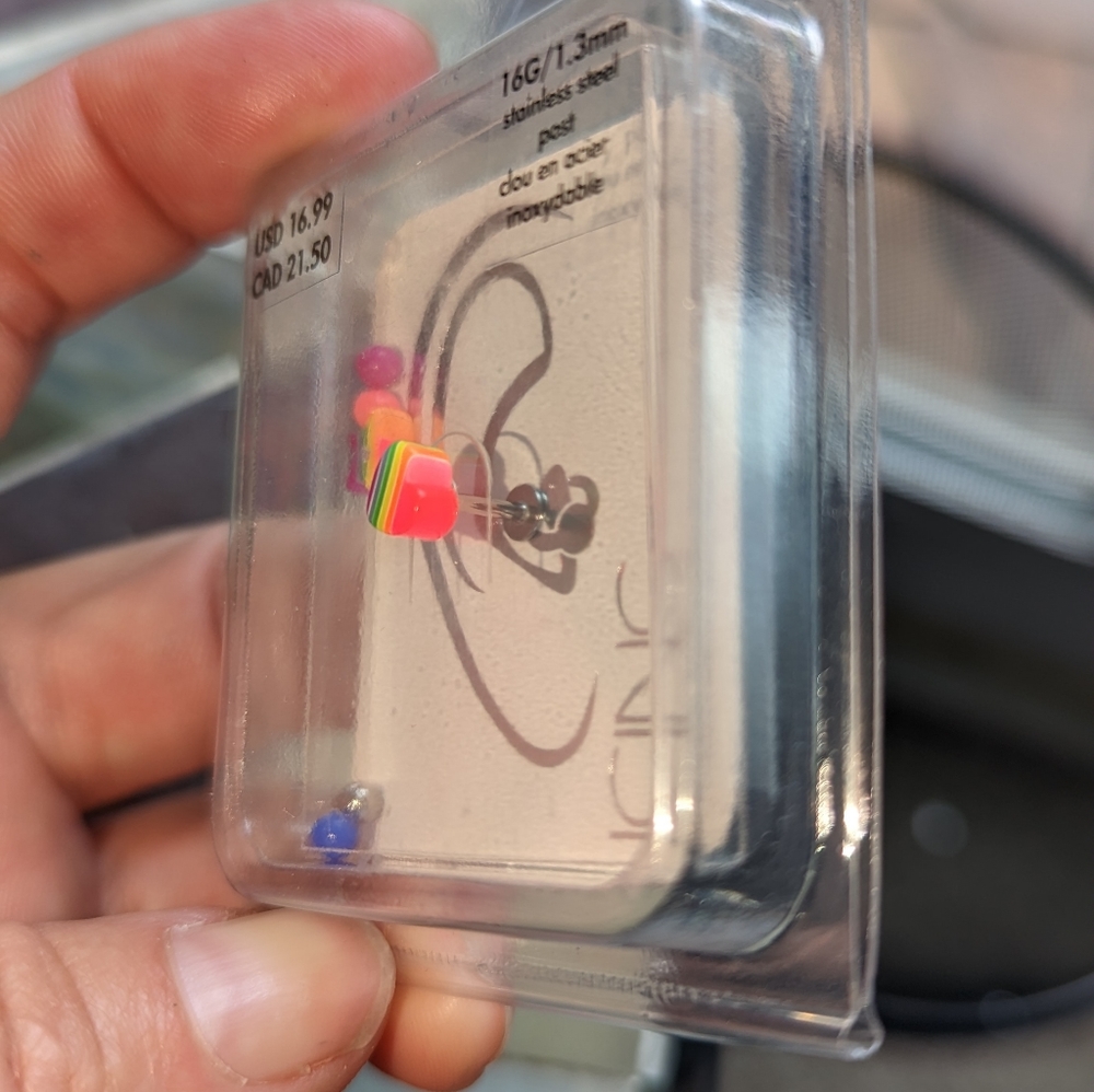 BRAND NEW 16 Guage Rainbow earring with extra interchangeable barbells. - Picture 4 of 5